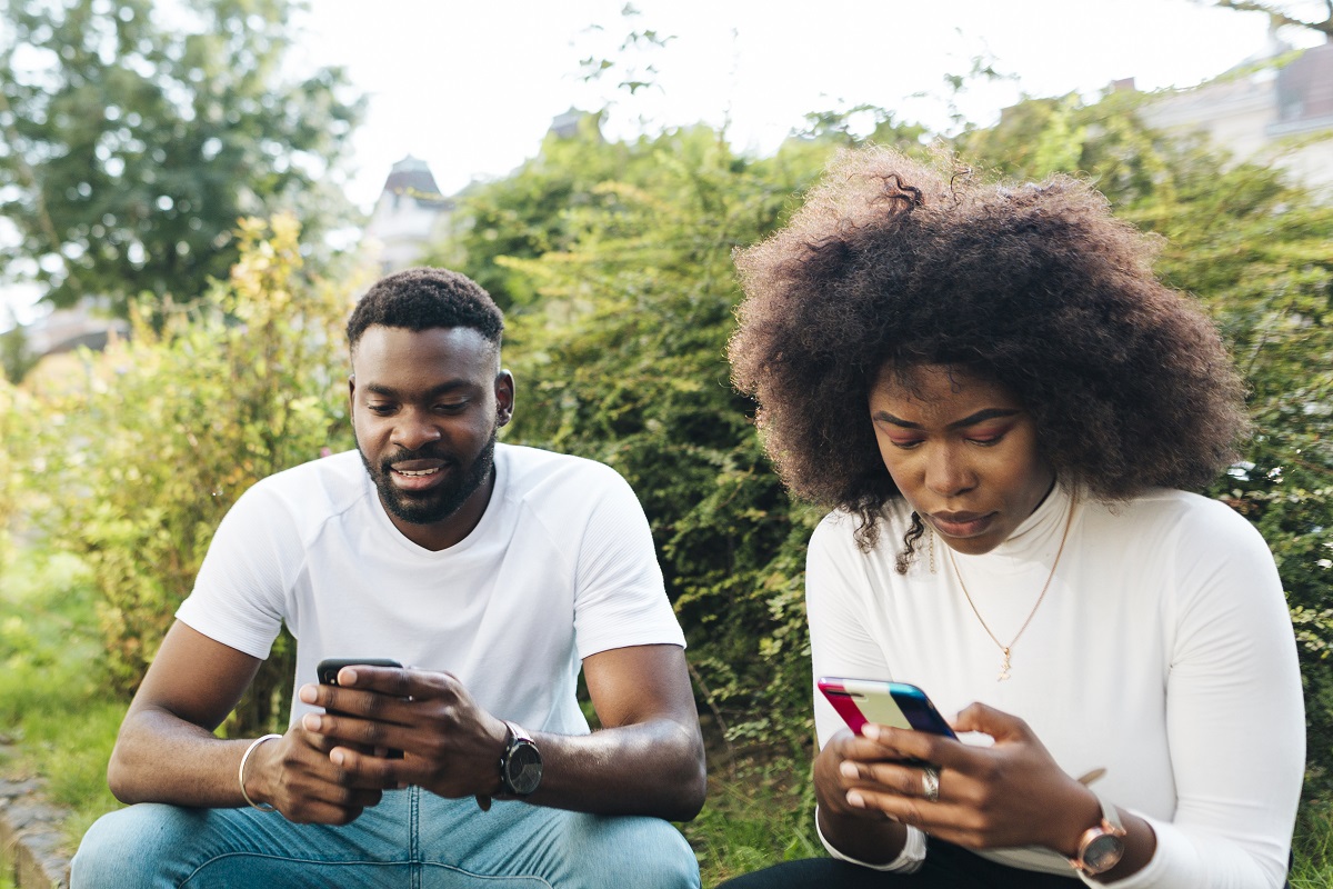 Dating at Free Black Chat Line Phone Numbers? 6 Things to Avoid